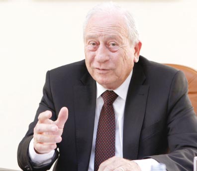 بدير : الاتفاق على صيغة التعليمات النهائية لتحرير اسعار التأمين الاسبوع المقبل