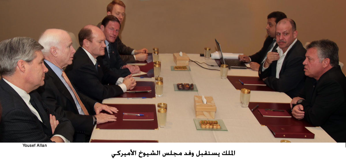 الملك يستقبل وفد مجلس الشيوخ الأميركي