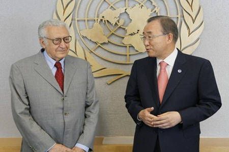 كي مون والإبراهيمي يجريان محادثات مكثفة حول الوضع بسوريا