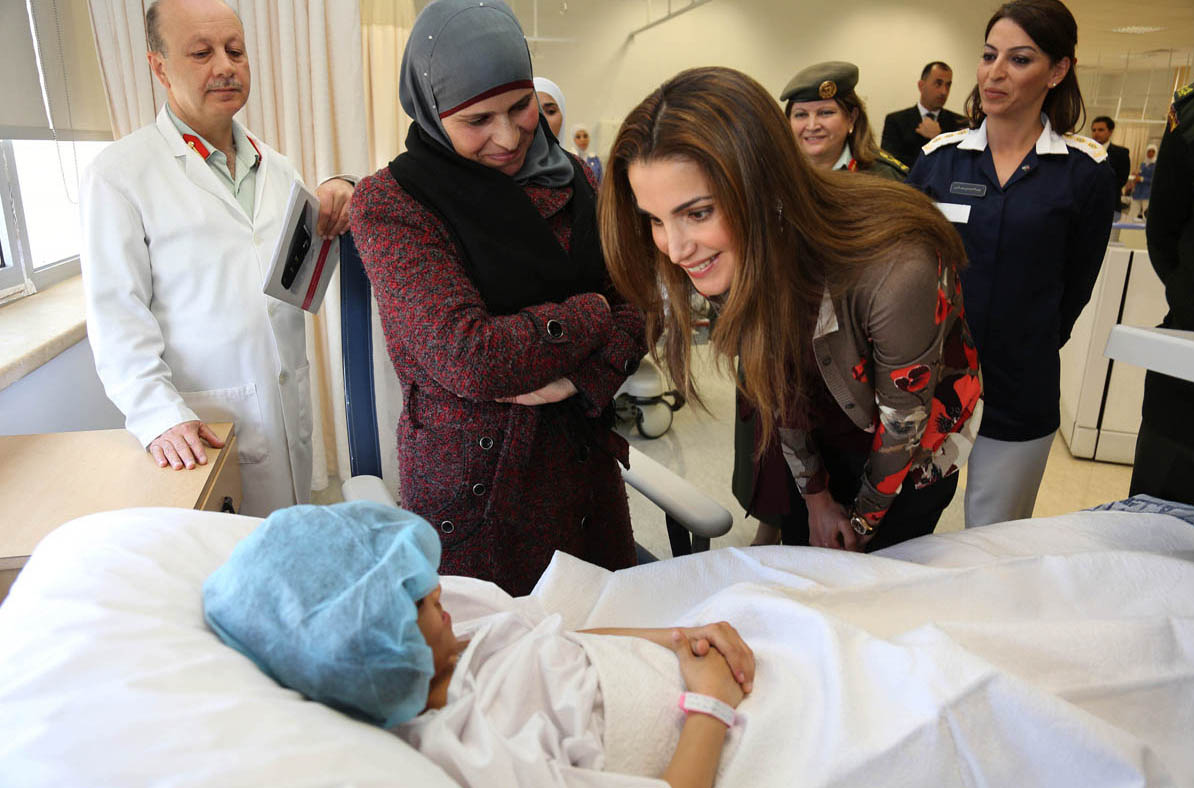 الملكة تتفقد اقساما جديدة في مستشفى الملكة رانيا العبدالله للاطفال