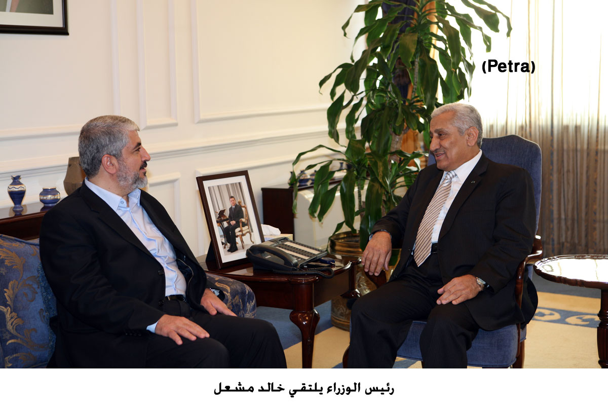 رئيس الوزراء يلتقي خالد مشعل