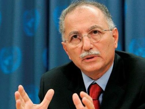 اوغلو: التطرف والإسلاموفوبيا اخطر ظاهرتين تواجهان العالم الاسلامي