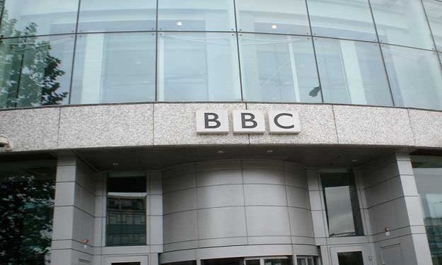 اضراب صحافيي هيئة الاذاعة البريطانية بي بي سي احتجاجا على عمليات تسريح موظفين