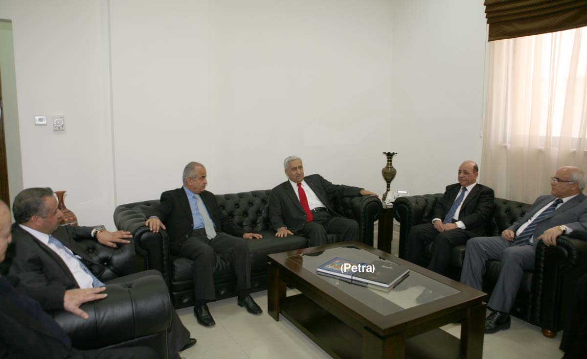 PM visits Independent Elections Commission