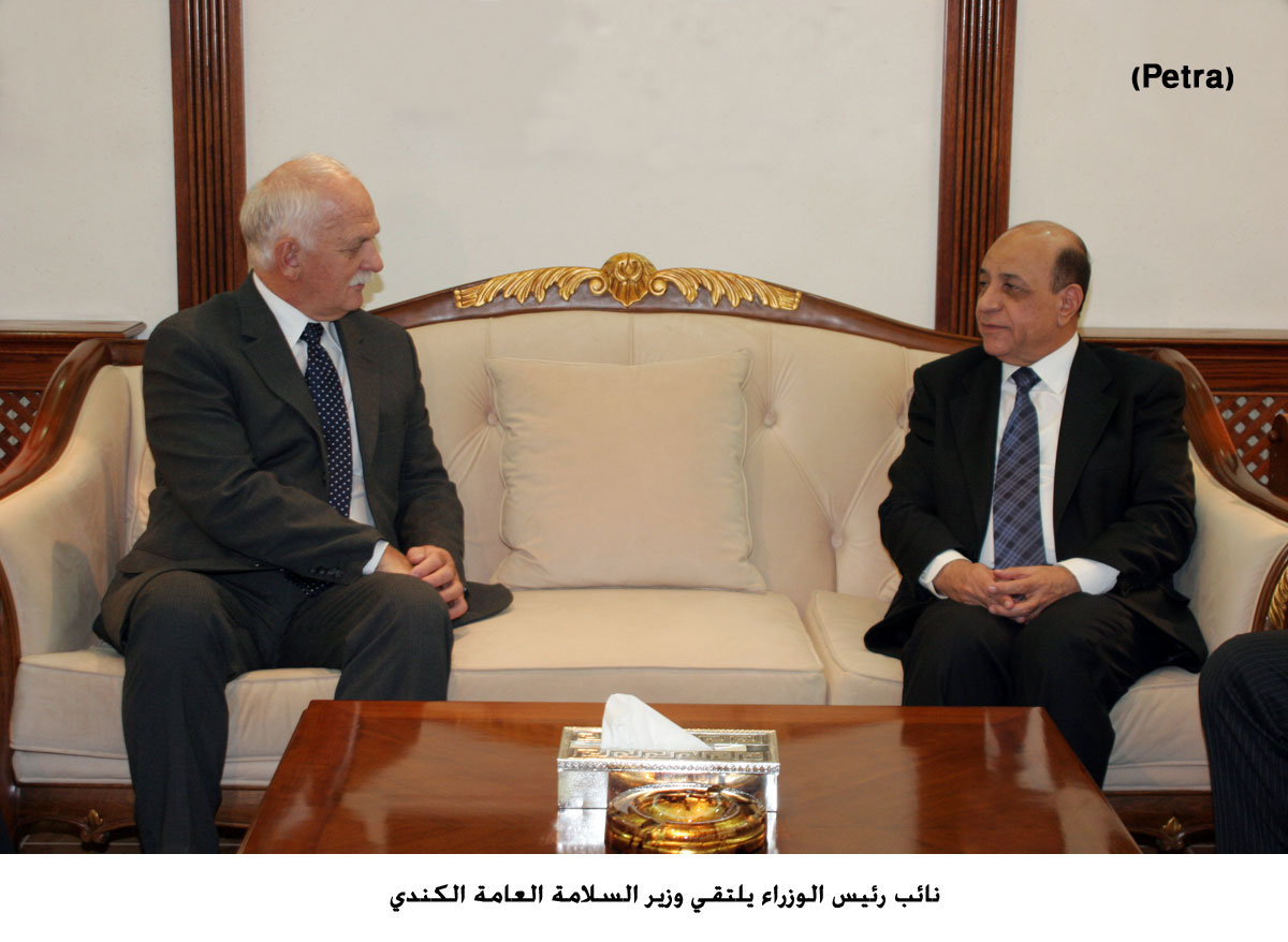 نائب رئيس الوزراء يلتقي وزير السلامة العامة الكندي