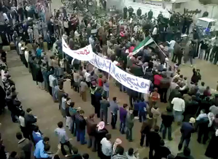 اضراب عام يشل المناطق اللبنانية