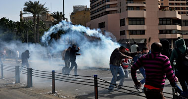 قنابل غاز اسرائيلية تسبب حالات اختناق لطلبة في الخليل