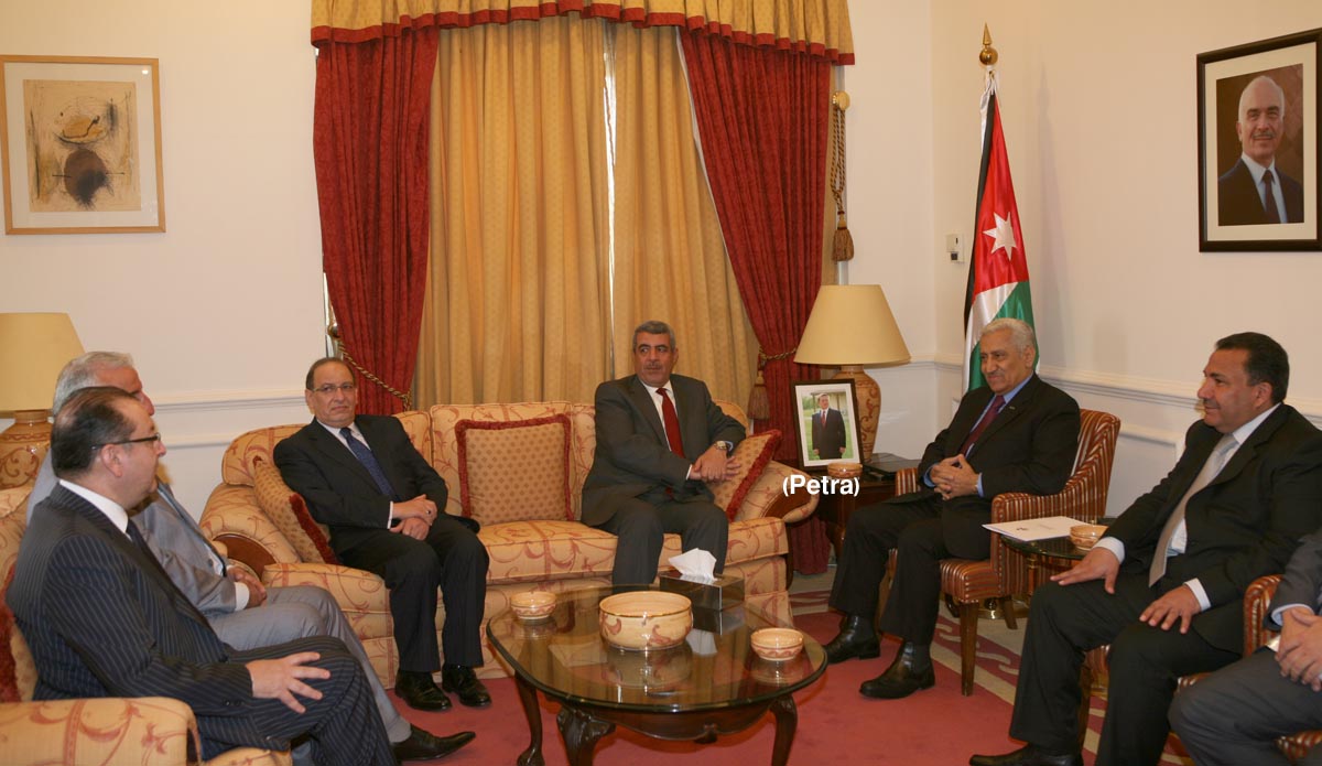 النسور يؤكد موقف الاردن الثابت بدعم العراق