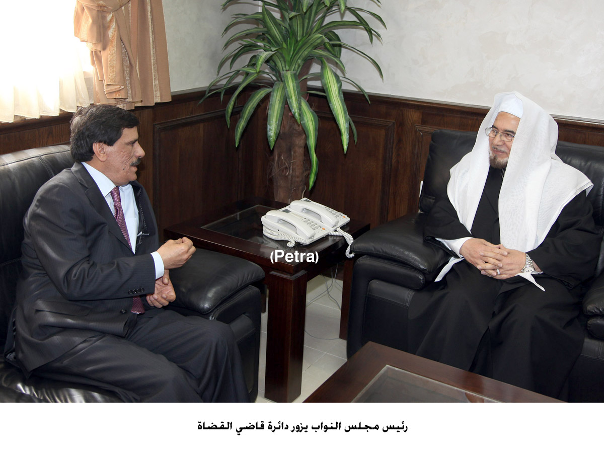 السرور يزور دائرة قاضي القضاة