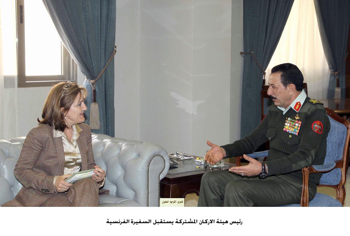 رئيس هيئة الاركان المشتركة يستقبل السفيرة الفرنسية