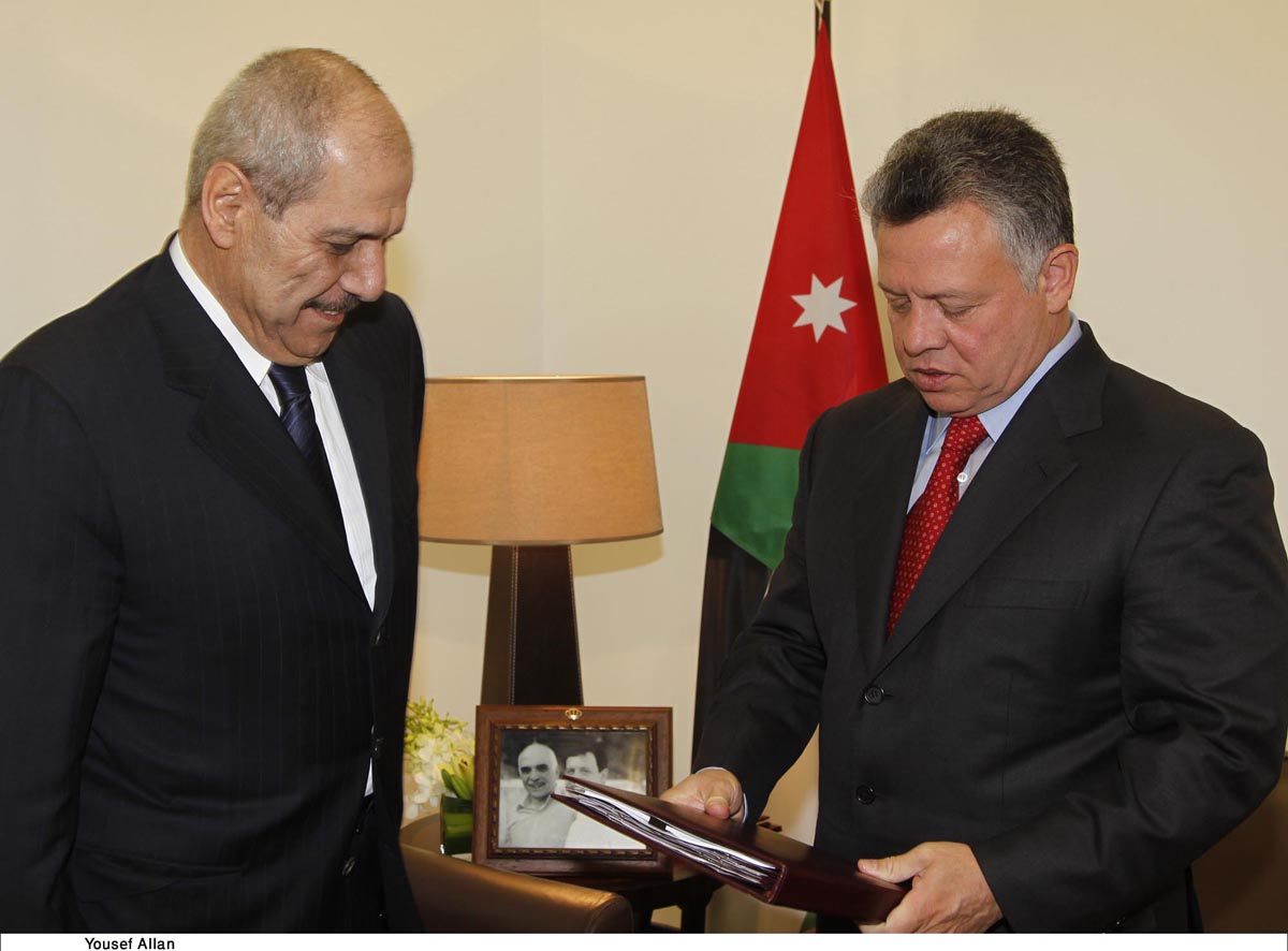 الملك يتسلم تقريرا شاملا حول نتائج المشاورات مع مجلس النواب