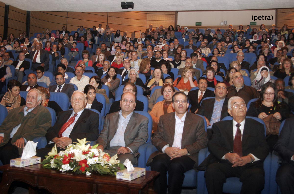 حفل فني لفرقة بيت الرواد في مركز الحسين الثقافي