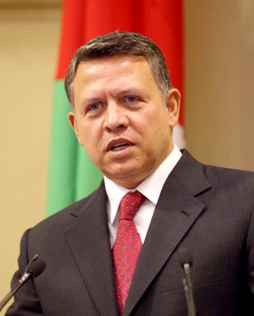 الملك يشيد بجهود كوادر وزارة الصحة والدفاع المدني والامن العام في انقاذ مصابي حافلة المعتمرين