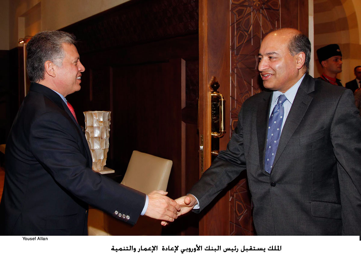 الملك يستقبل رئيس البنك الأوروبي لإعادة الإعمار والتنمية