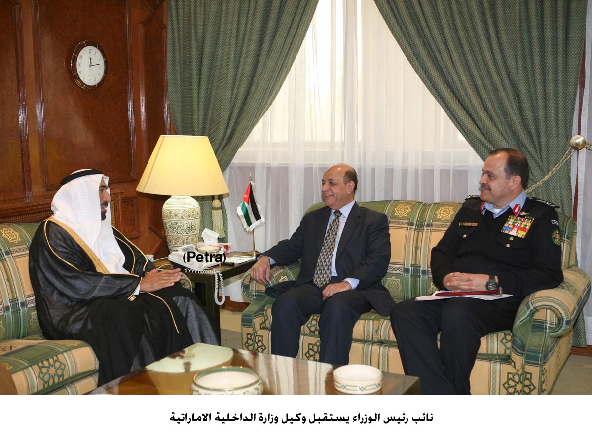 نائب رئيس الوزراء يستقبل وكيل وزارة الداخلية الاماراتية