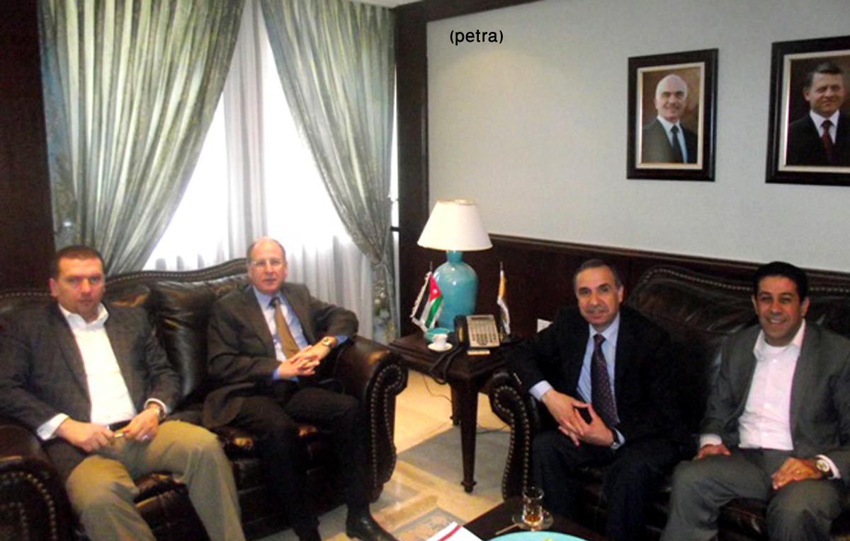 الحمصي يدعو لتعزيز العلاقات الاقتصادية مع اذربيجان وجورجيا