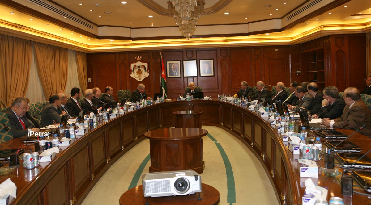 مجلس الوزراء يعقد جلسته الأولى