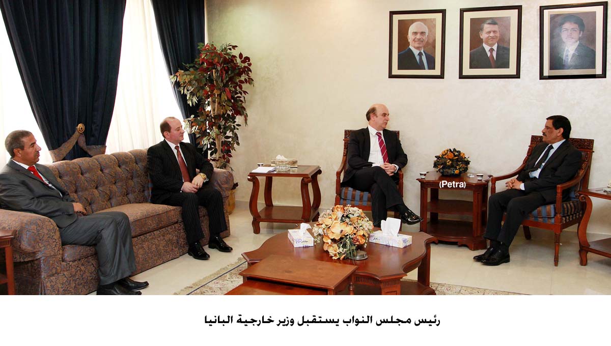 السرور يستقبل وزير خارجية البانيا