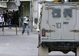 مواجهات بين الفلسطينيين وجنود الاحتلال قرب الحرم الإبراهيمي ومخيم العروب بالخليل