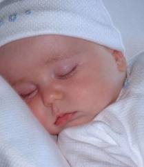 دراسة اميركية : اضطرابات نوم الطفل مؤشر على الإصابة بالتوحد