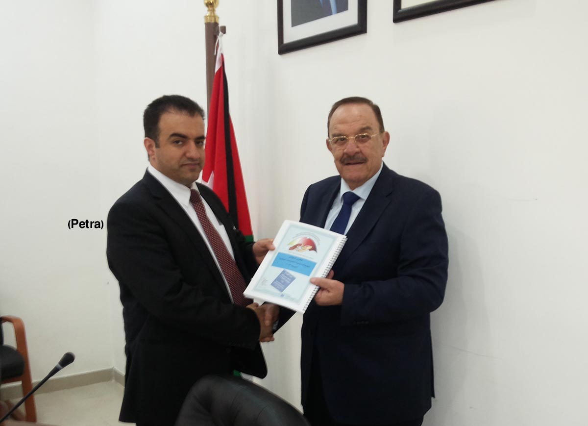 الهيئة المستقلة للانتخاب تتسلم التقرير النهائي للتحالف المدني لمراقبة الانتخابات