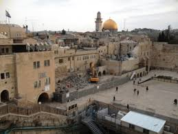 الهيئة الإسلامية المسيحية تحذر من حفريات ساحة البراق بالقدس