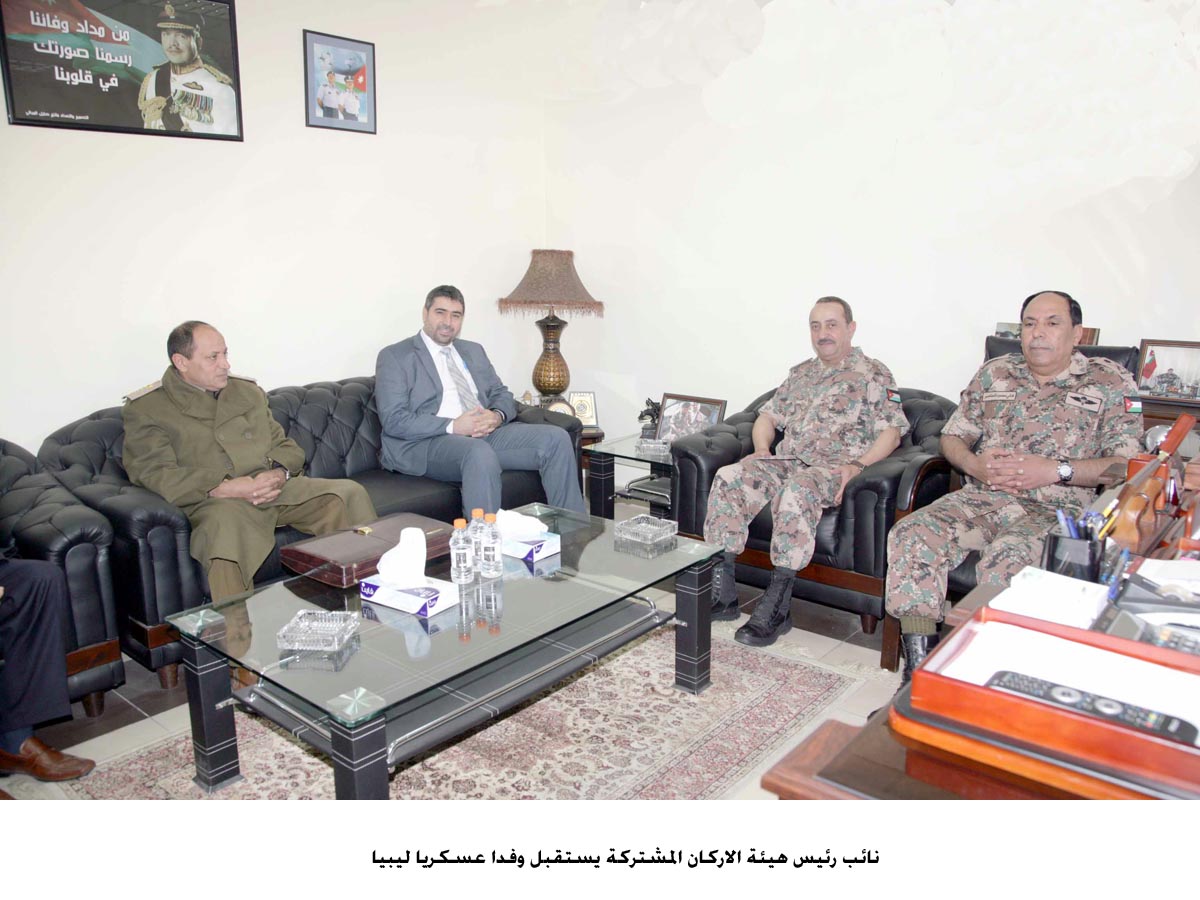 نائب رئيس هيئة الاركان المشتركة يستقبل وفدا عسكريا ليبيا