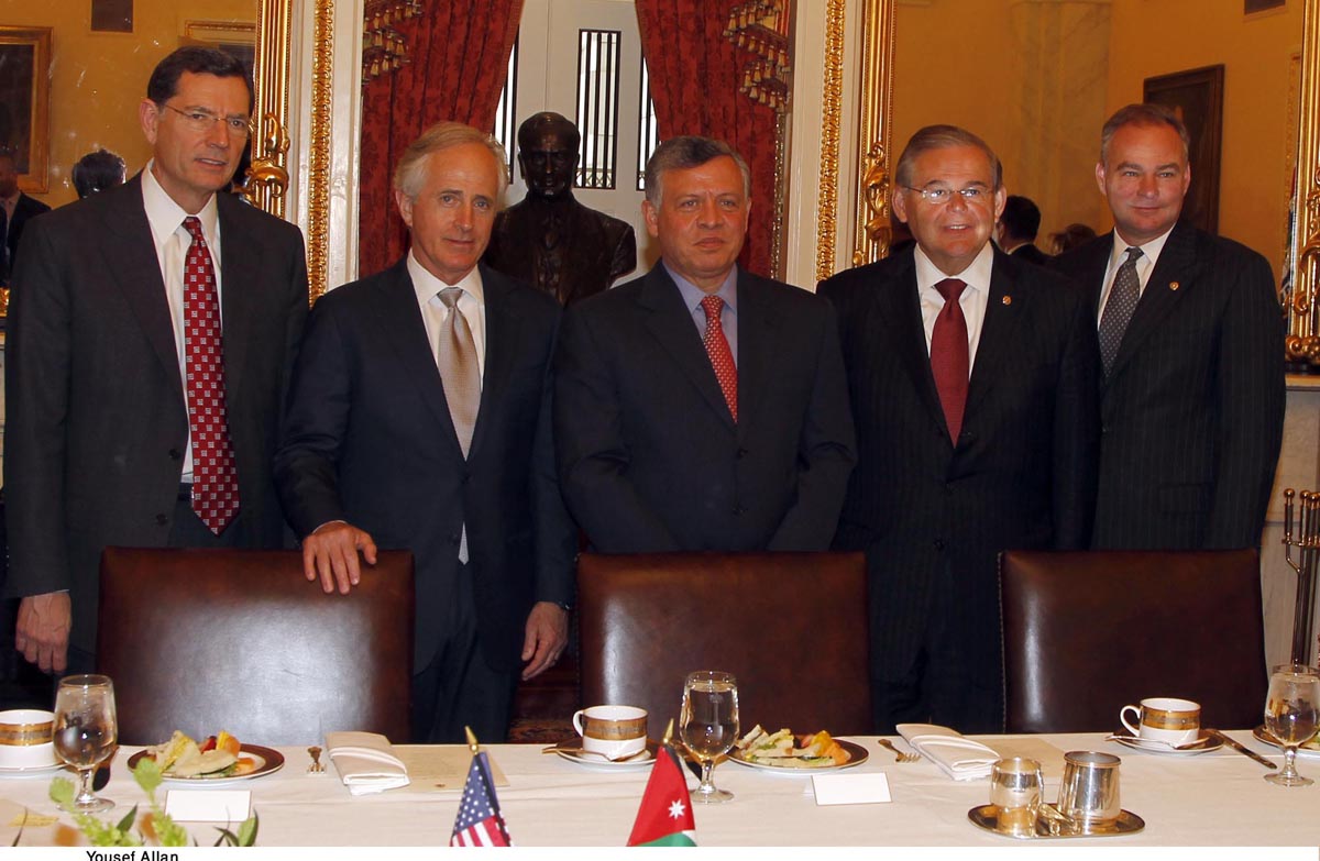 الملك يواصل لقاءاته مع قيادات ولجان الكونجرس الأميركي