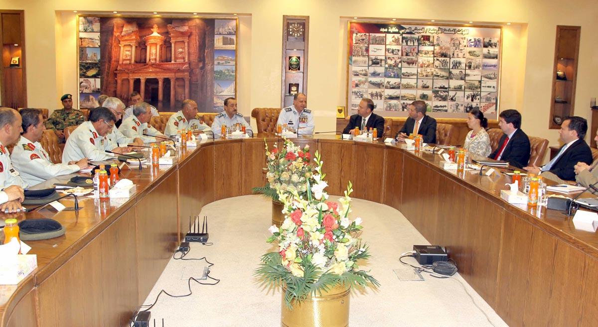 Prince Faisal receives US delegation