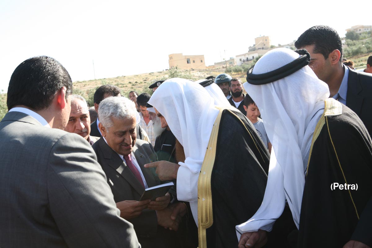 رئيس الوزراء يتفقد محافظة الكرك