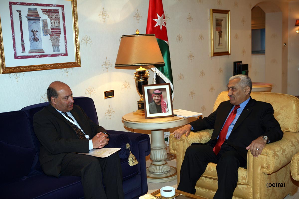 النسور يلتقي رئيس البنك الاوروبي لاعادة الاعمار والتنمية