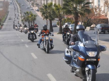 مسيرة بالدراجات النارية احتفاء بعيد الاستقلال