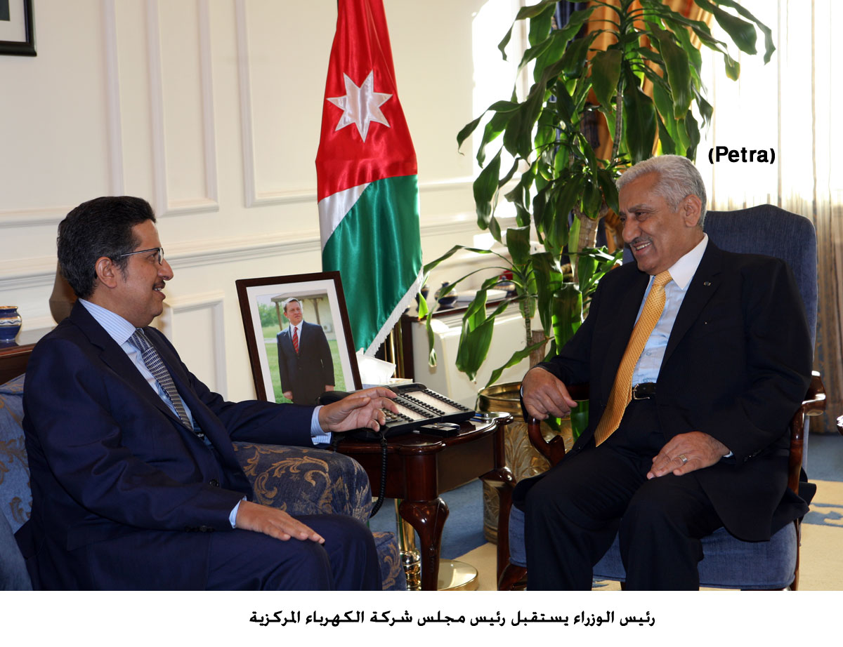 رئيس الوزراء يستقبل رئيس مجلس شركة الكهرباء المركزية