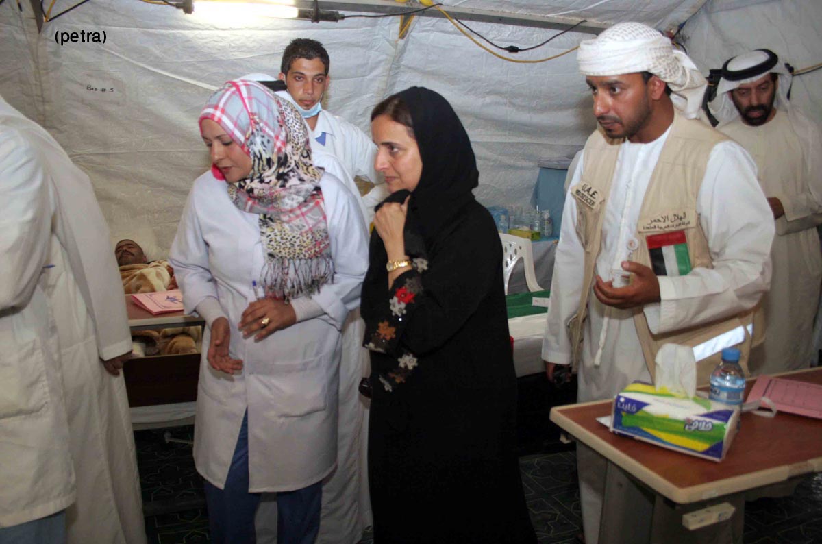وزيرة التنمية والتعاون الدولي الامارتية تزور المستشفى الميداني في المفرق