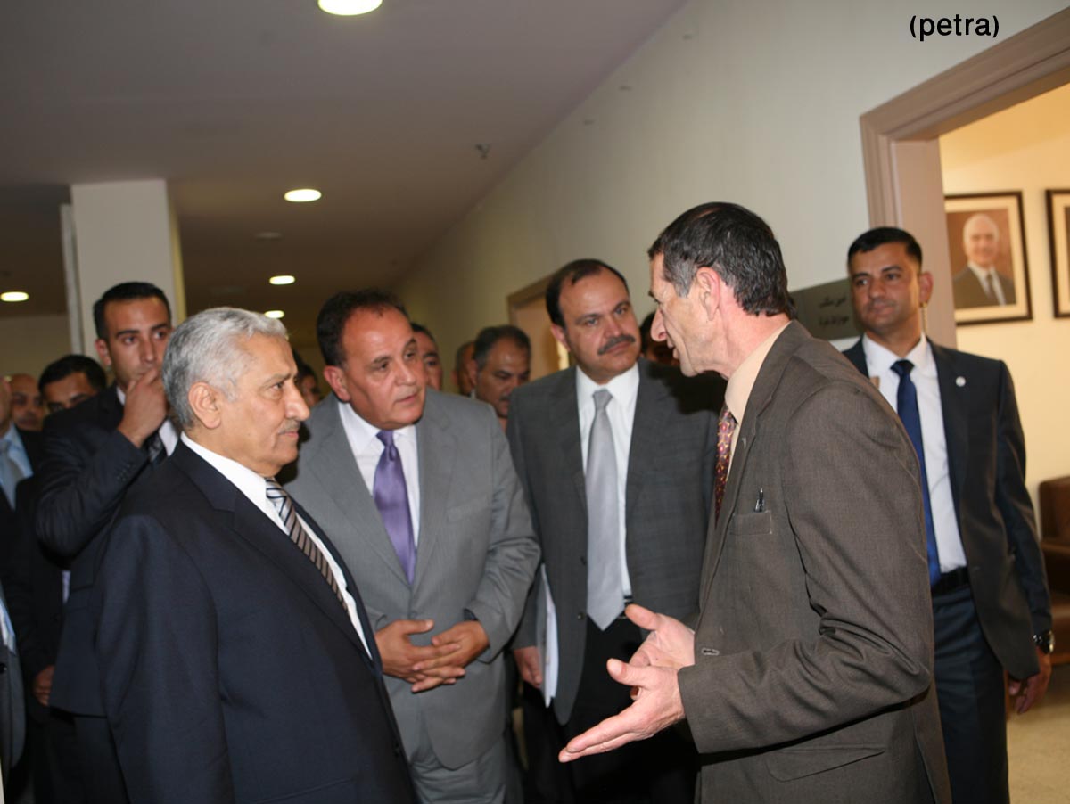 النسور يطلع على الاستعدادات الفنية لأجراء الانتخابات البلدية