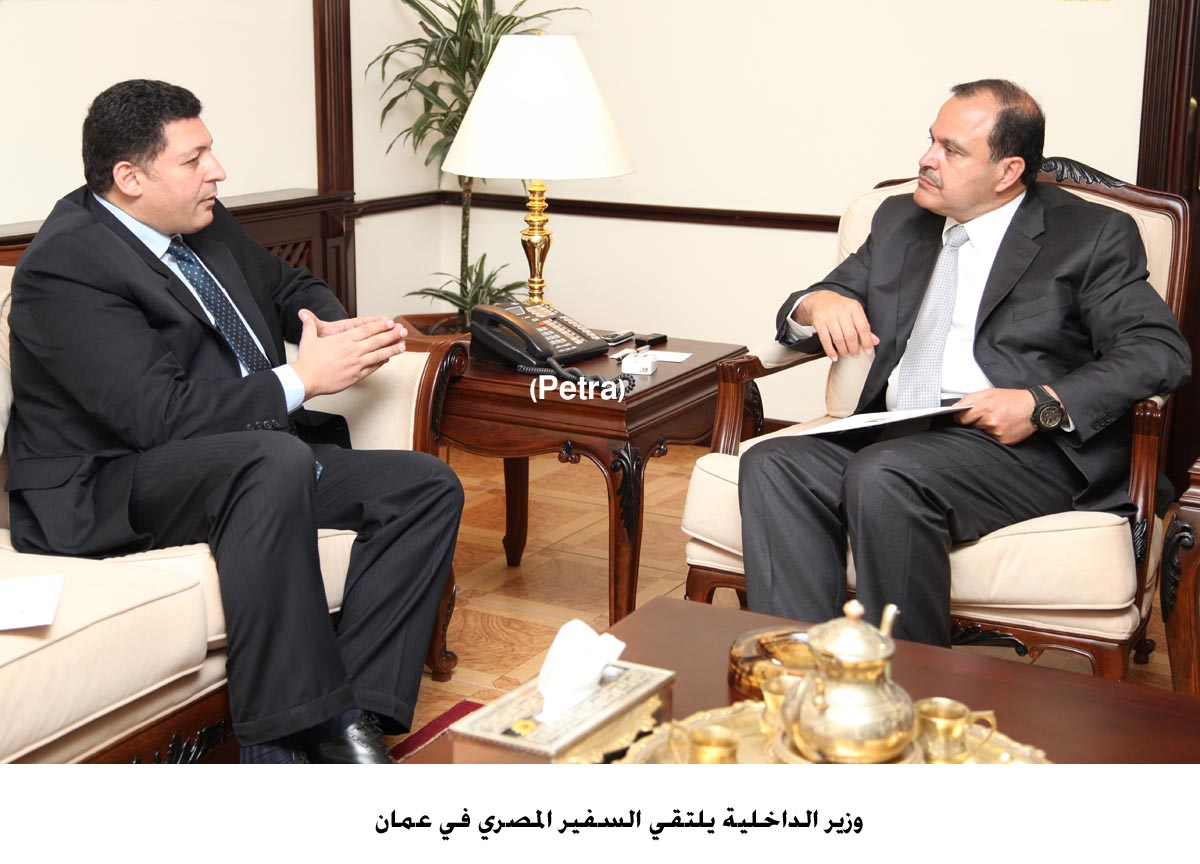 Interior minister receives Egyptian ambassador in Amman