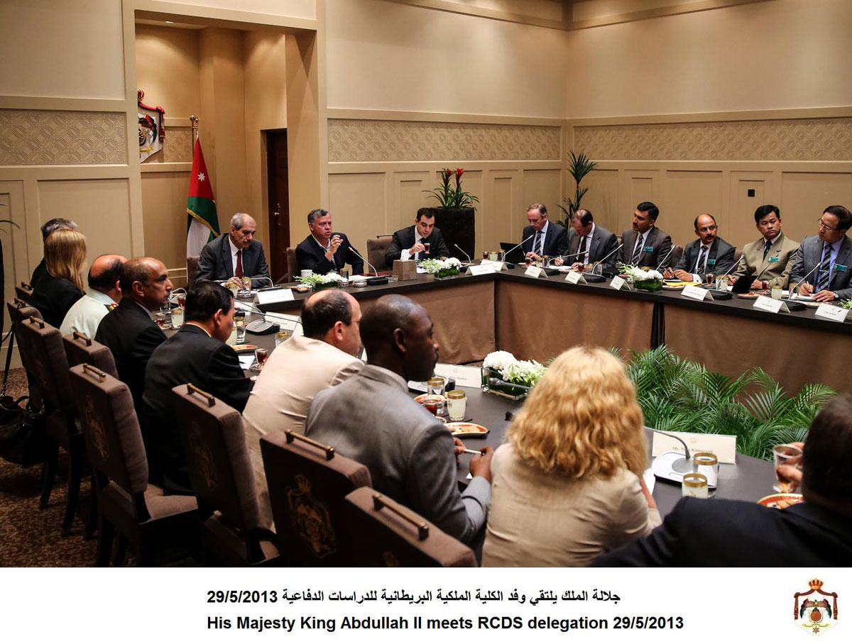 King receives British, US delegations