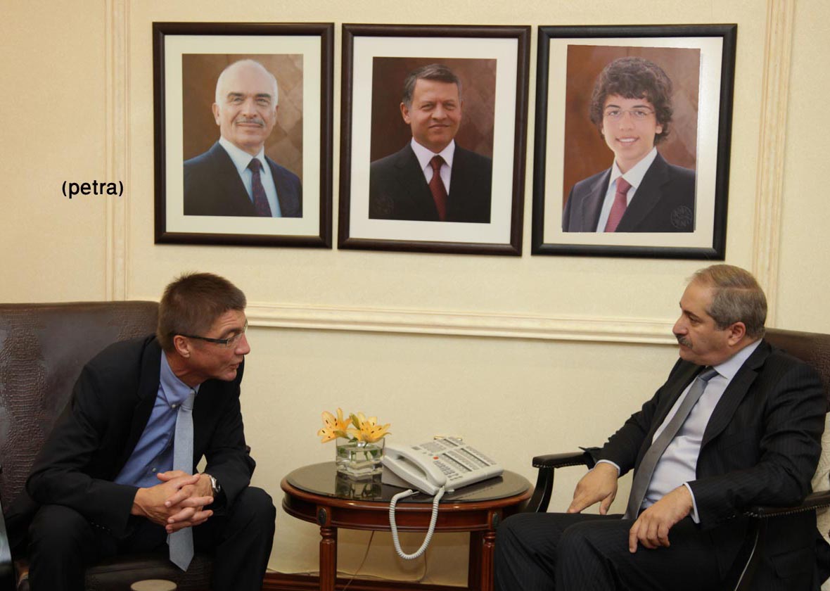 Foreign minister meets Chinese Special Envoy to Middle East