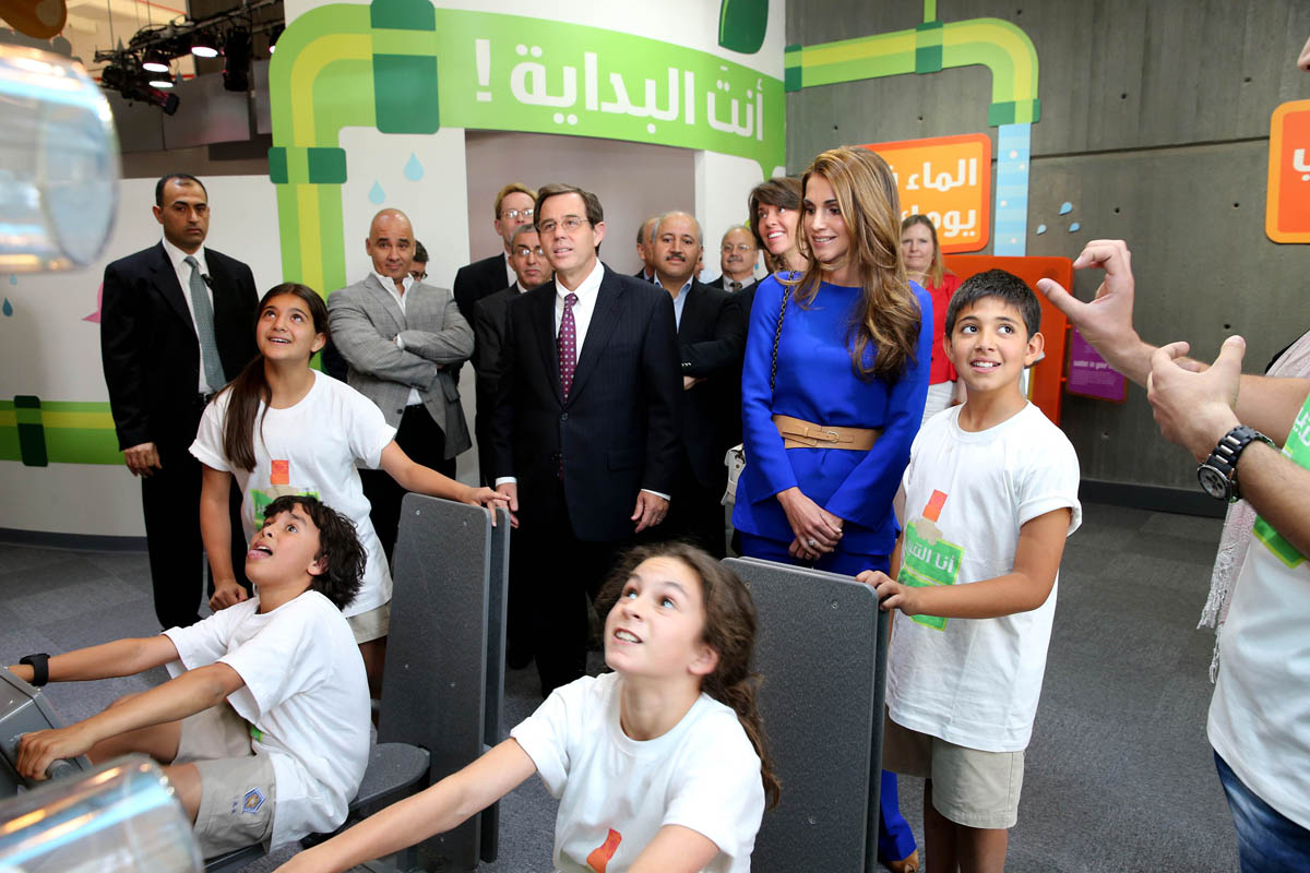 Queen Rania launches "I Am Change" exhibit at Children's Museum