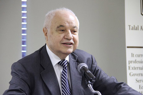 أبو غزاله يشارك في منتدى الخدمات العالمي بالصين