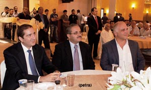 عشائرالرفاعية تحتفي بالاستقلال وتؤكد وقوفها خلف الوطن والقيادة