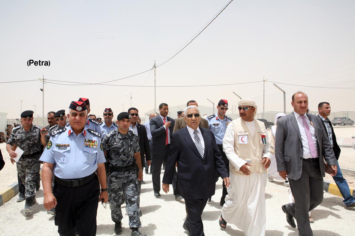 النسور يتفقد مخيم مريجب الفهود