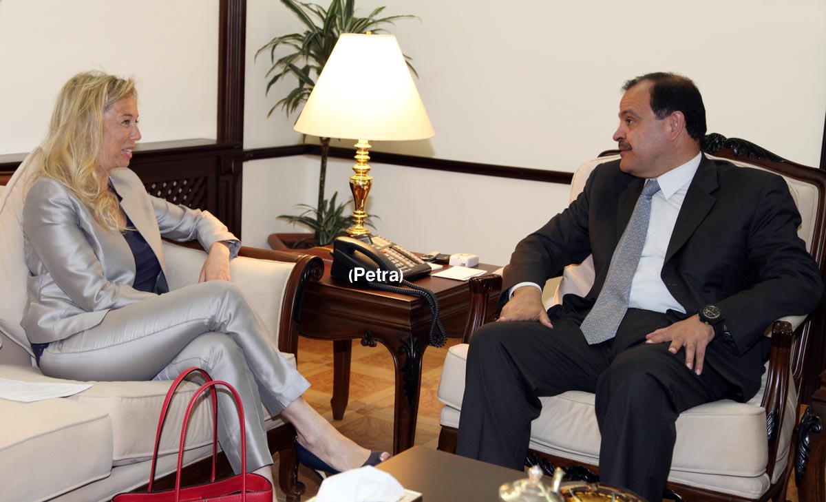 وزير الداخلية يلتقي ممثلة "اليونيسف" في الاردن