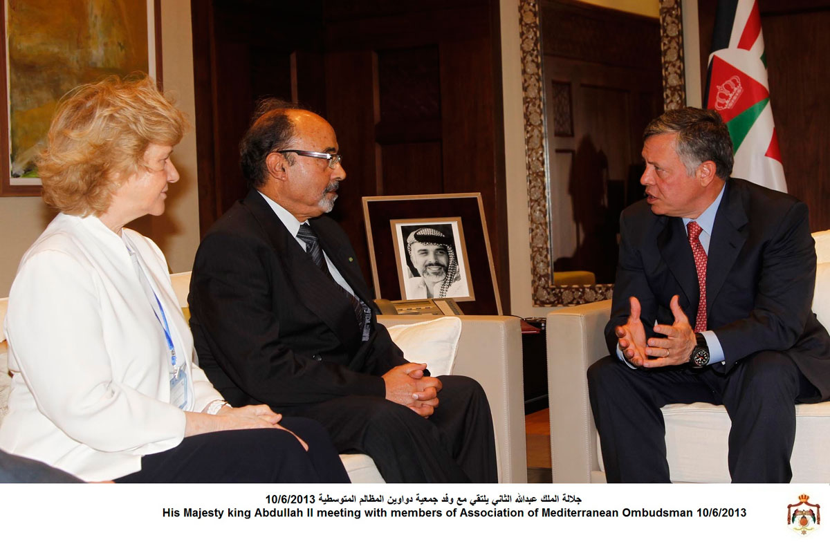 الملك يلتقي وفد جمعية دواوين المظالم المتوسطية