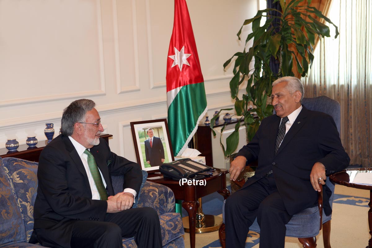 النسور يستقبل وزير خارجية أفغانستان