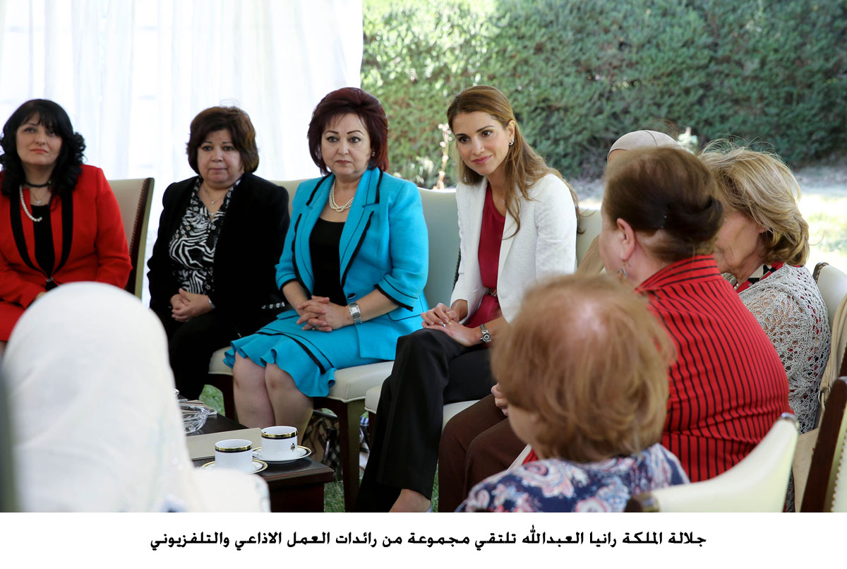 Queen Rania meets with senior women pioneers from Jordan Radio and Television