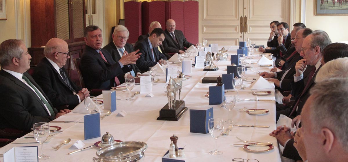 King meets political, intellectual, and academic figures in London