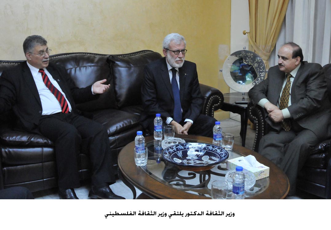 عوجان يلتقي وزير الثقافة الفلسطيني انور ابو عيشة