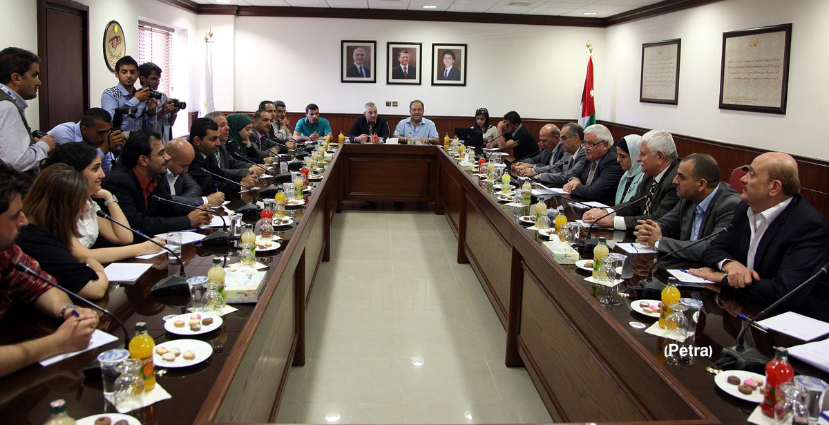 بينو: توقيف أشخاص على خلفية تسريب امتحان "التوجيهي"