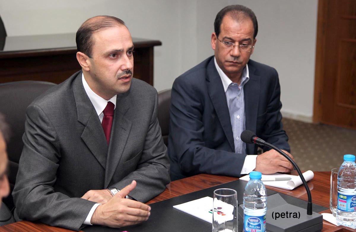 المومني: المسؤولية الوطنية تقتضي عدم ترحيل الأزمات